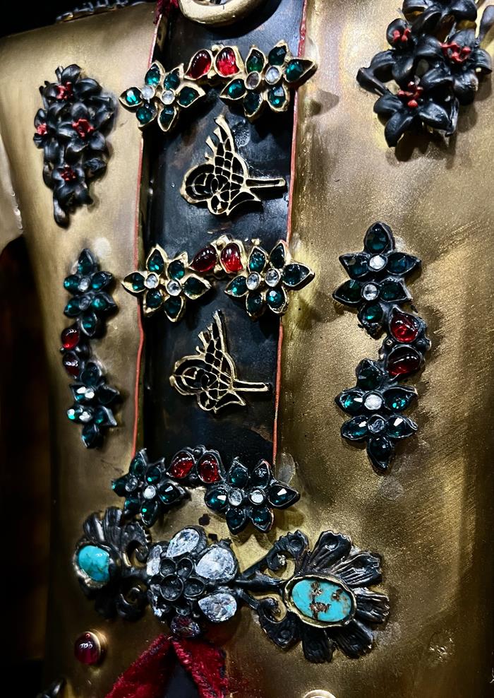 Zerafet Kaftanı – Osmanlı İhtişamını Yansıtan Eşsiz Bir Sanat Eseri