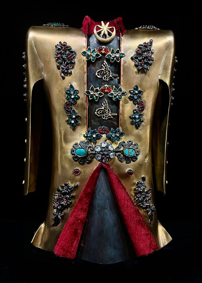 Zerafet Kaftanı – Osmanlı İhtişamını Yansıtan Eşsiz Bir Sanat Eseri