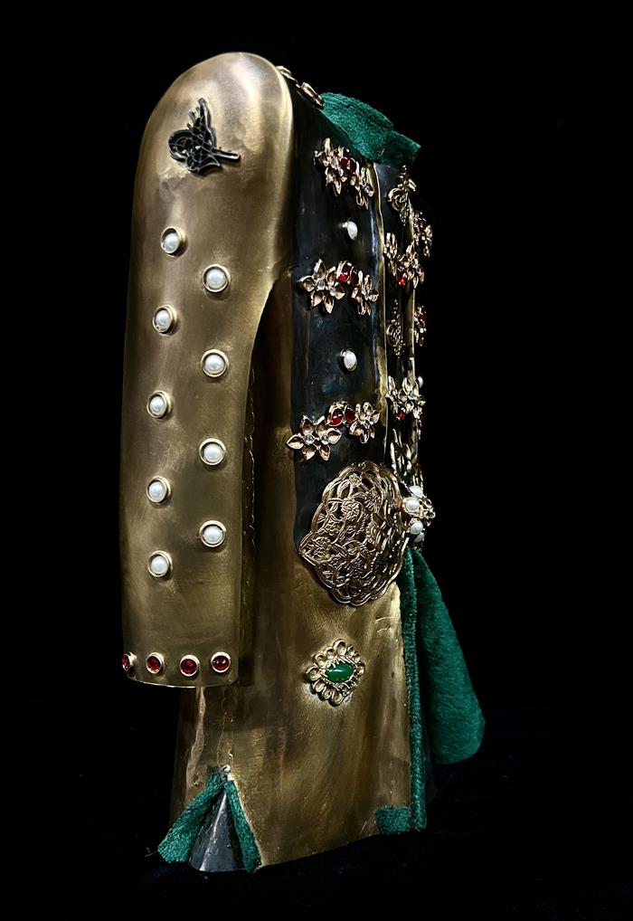 Zerafet Kaftanı – Osmanlı İhtişamını Yansıtan Eşsiz Bir Sanat Eseri