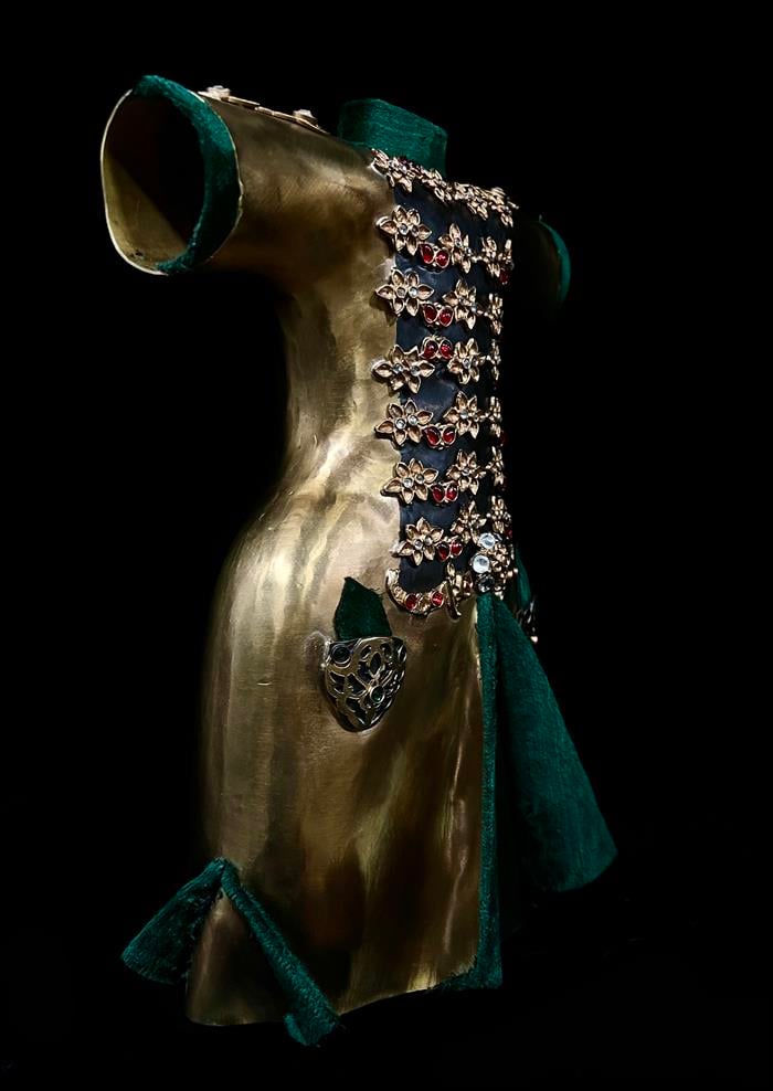 Zerafet Kaftanı – Osmanlı İhtişamını Yansıtan Eşsiz Bir Sanat Eseri