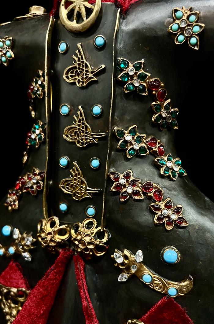 Zerafet Kaftanı – Osmanlı İhtişamını Yansıtan Eşsiz Bir Sanat Eseri