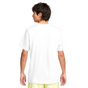 Nike Sportswear Club Erkek Beyaz Günlük Stil T-Shirt AR4997-100