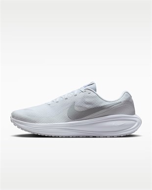 Nike Revolution 8 Erkek Beyaz Koşu Ayakkabısı