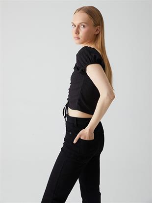 LTB YAPARA YANLARI BÜZGÜLÜ KISA BLUZ