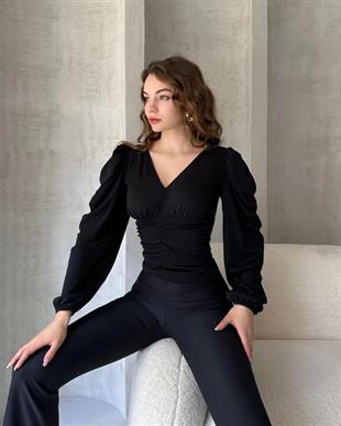 Defile V Yaka Drape Detaylı Crep Bluz