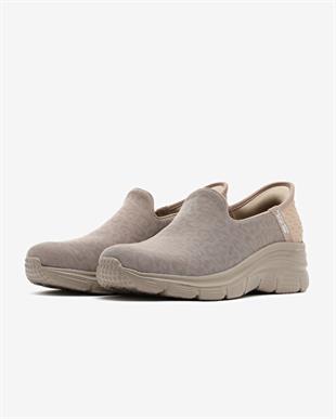 SKECHERS FASHION FİT SLİP-İNS KADIN GÜNLÜK SPOR AYAKKABI896414TK TPE