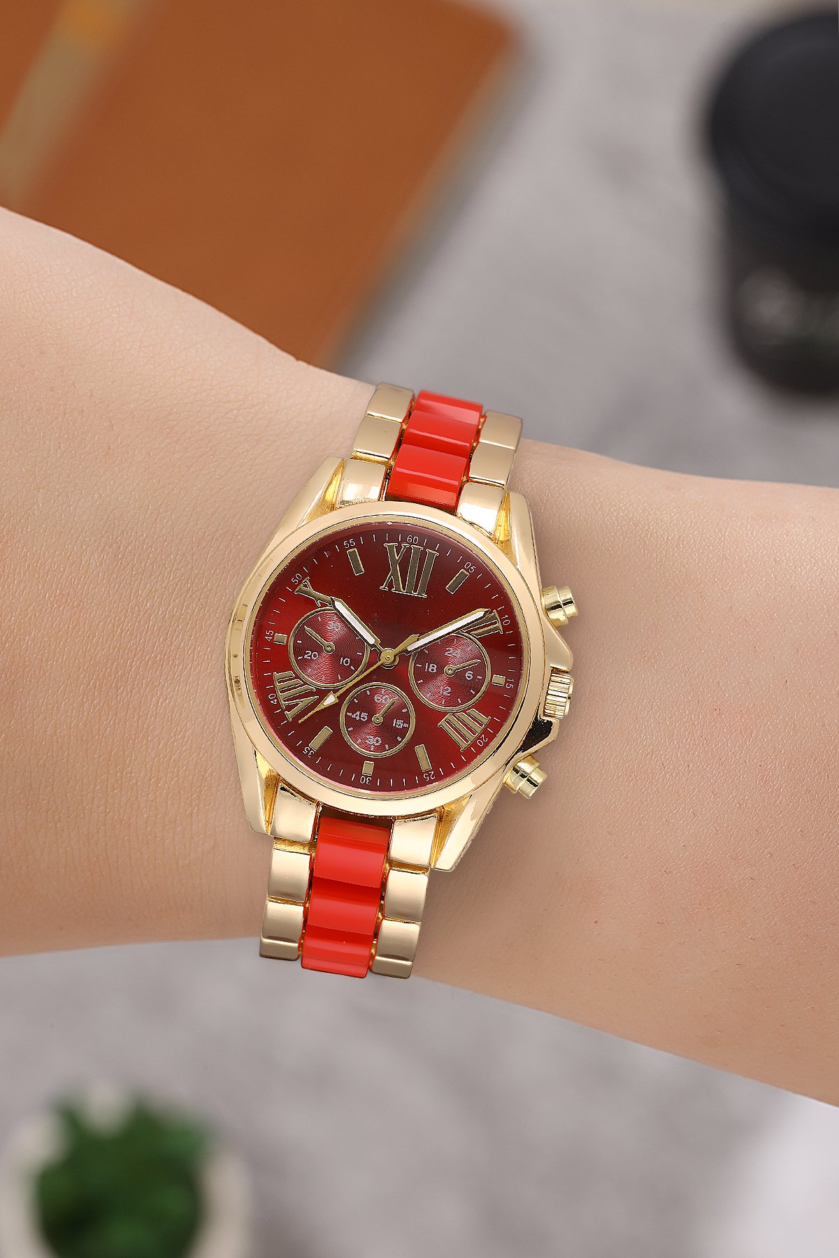 Dekoratif Kadran Şık Kadın Kol Saati