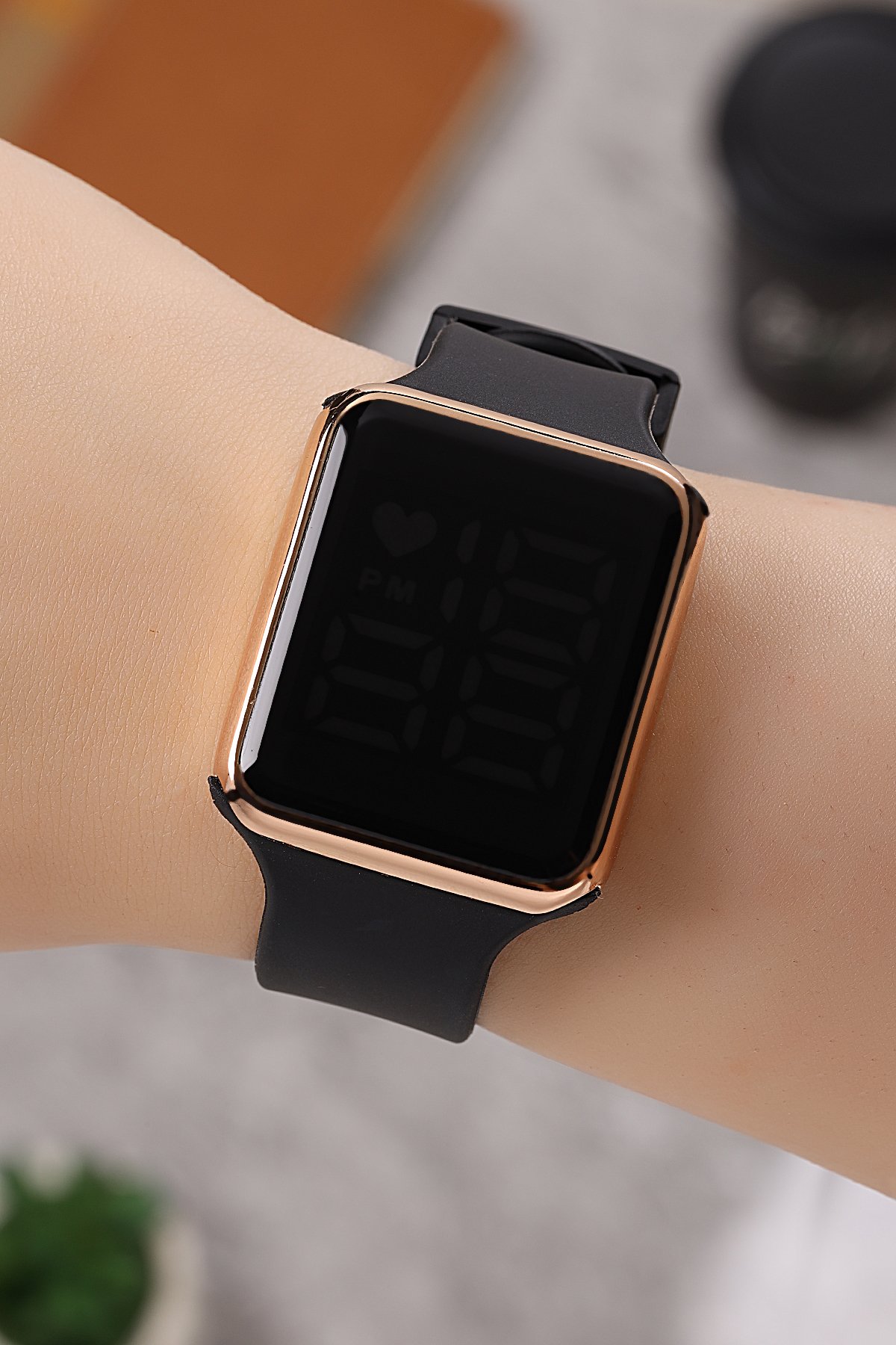 Dijital Kadran Silikon Kordon Unisex Kol Saati