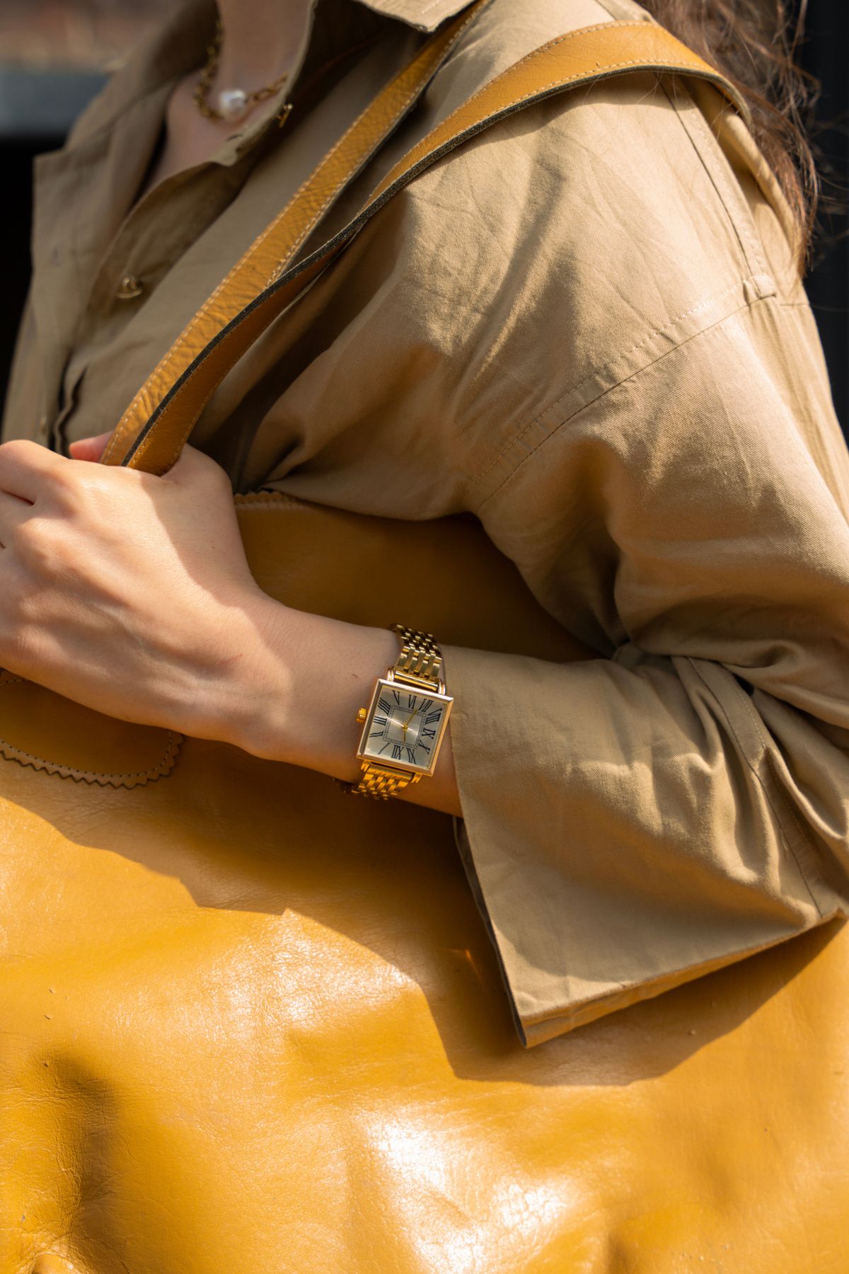 Gold Kare Vintage Roka Rakamlı Kadın Kol Saati