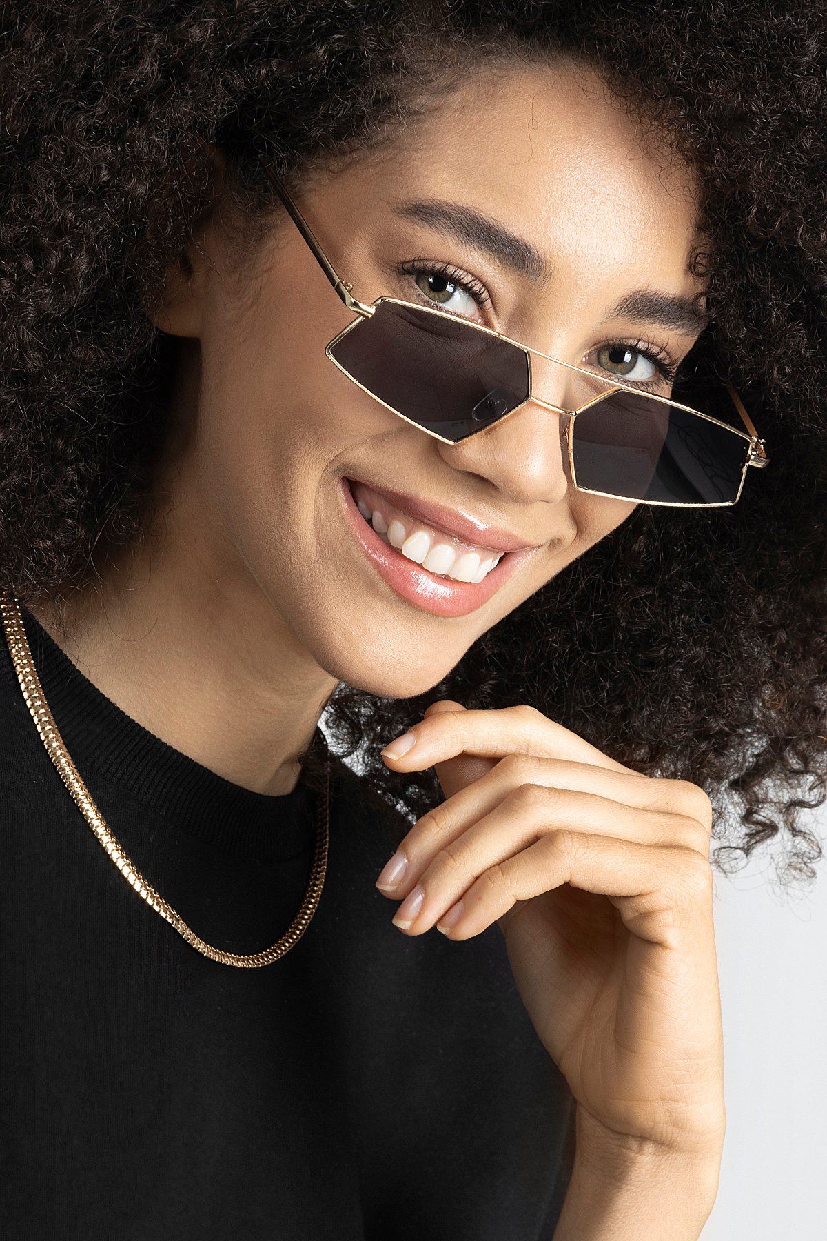 POLO55 Gold Metal Çerçeveli Siyah Camlı Beşgen Retro Kadın Güneş Gözlüğü