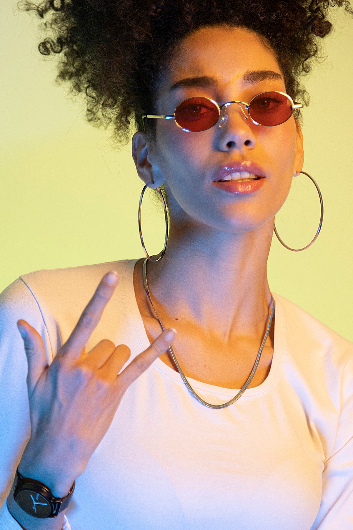 POLO55 Kırmızı Camlı Metal Çerçeveli Küçük Oval Güneş Gözlüğü