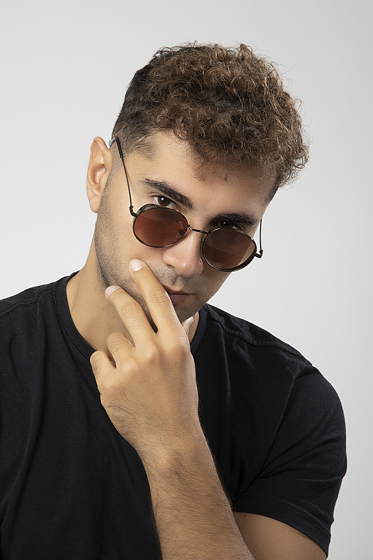 Siperlikli Round Metal Erkek Güneş Gözlüğü