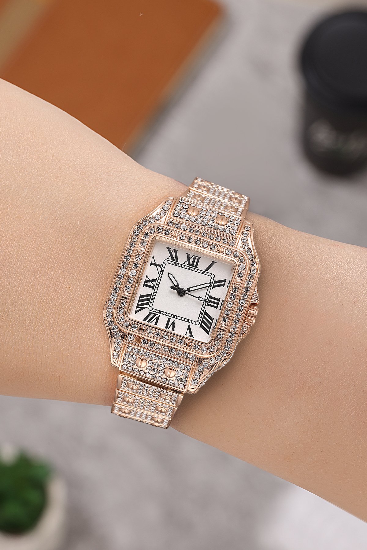 Taşlı Şık Kadran Kadın Kol Saati