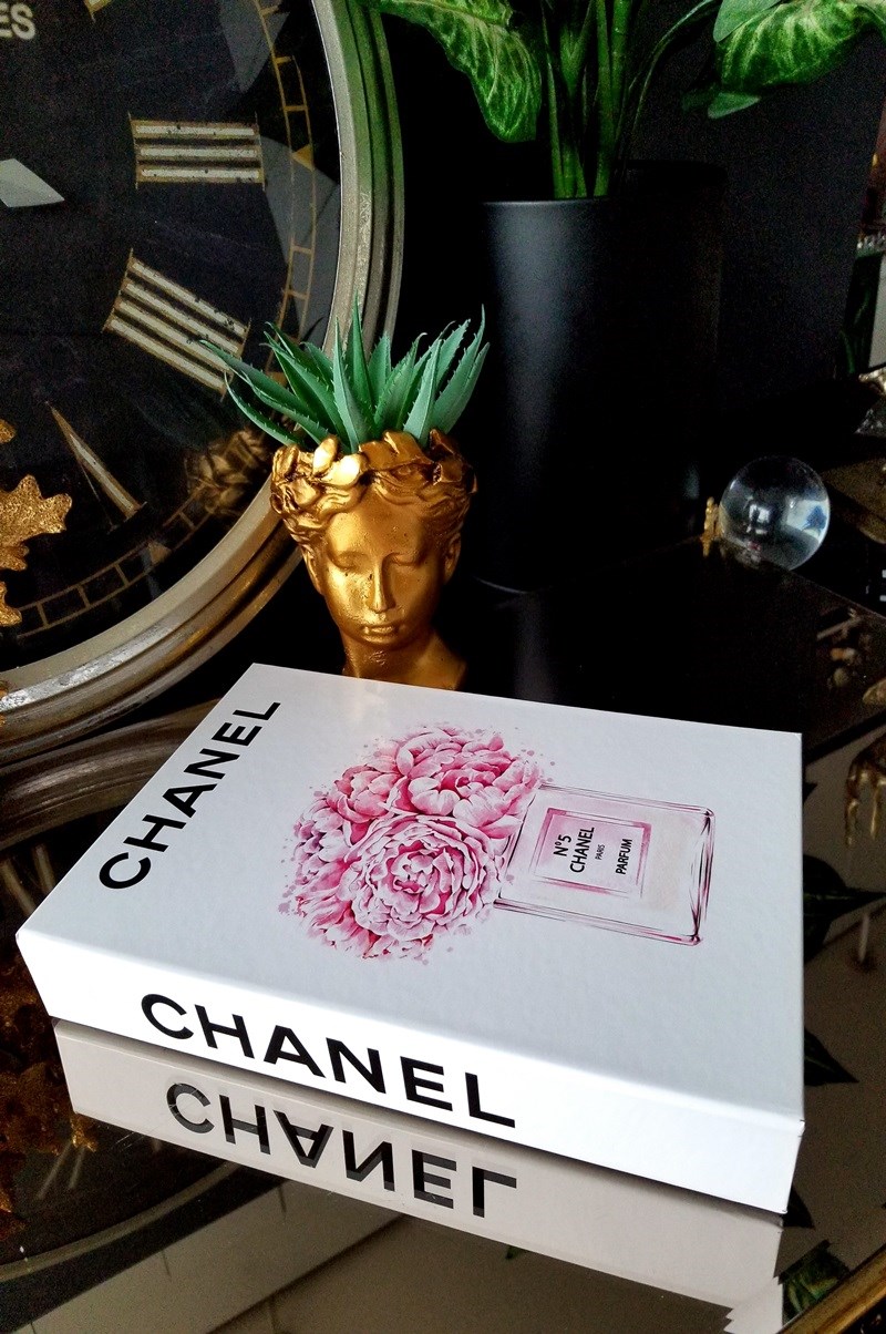 Chanel Dekoratif Kutu Şeklinde Kitap