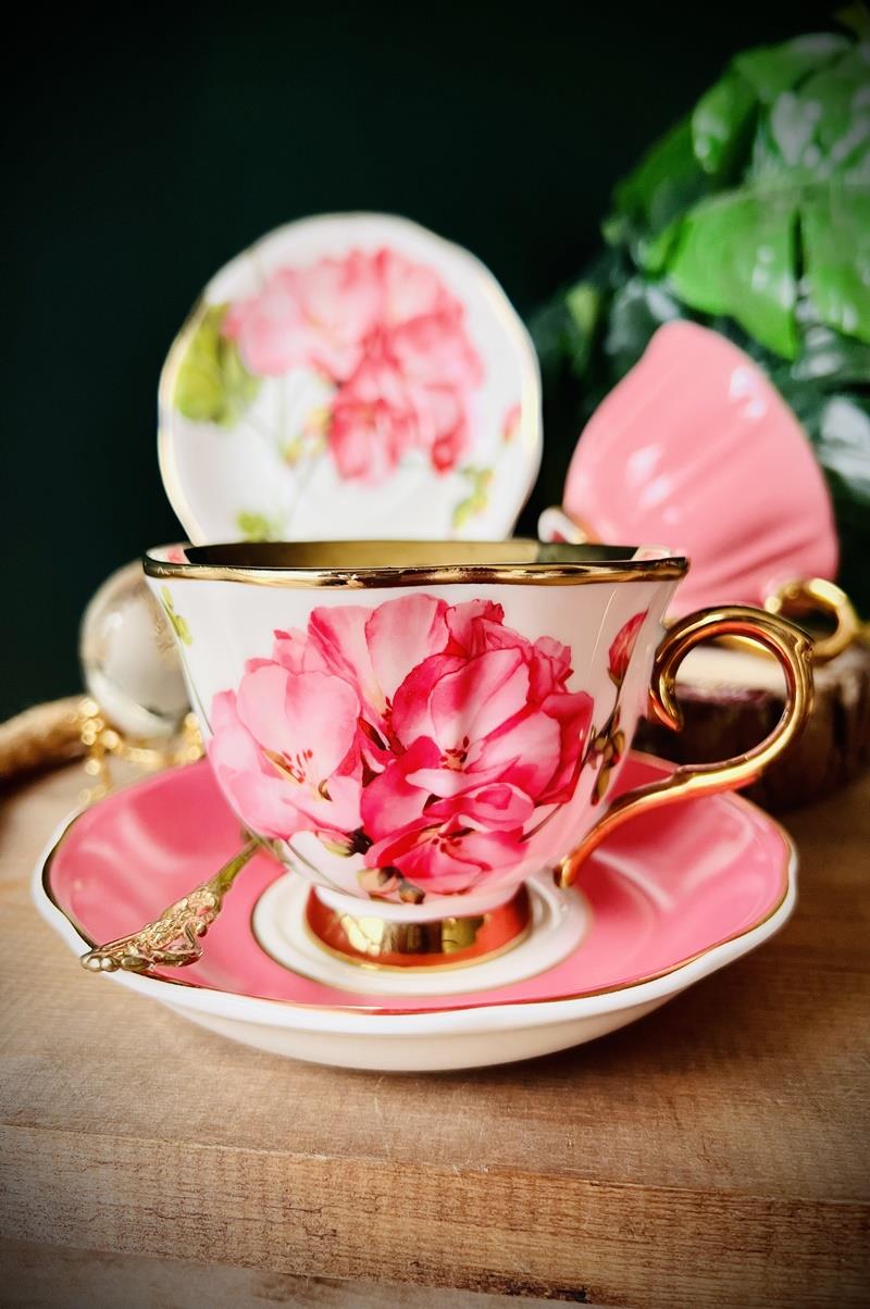FLORES 2 Kişilik Porselen Çay Fincanı (PEMBE)