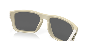 Oakley 0OO 9102 Y1 55