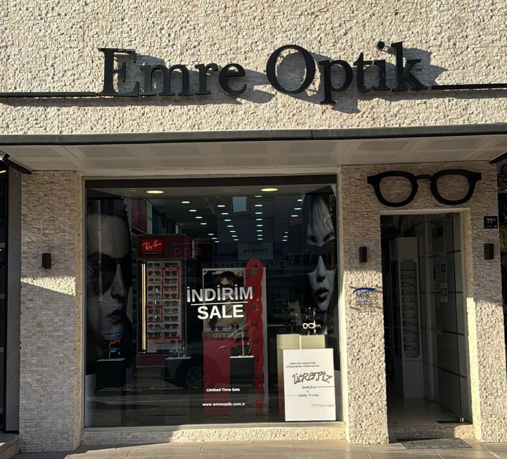 Exterior view of Emre Optik Didim Cumhuriyet Street store