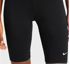 Nike Sportswear Essential Kadın Şort Tayt CZ8526-010