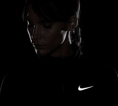 Nike Therma-FIT Yarım Fermuarlı Kadın Koşu Üst DD6799-010