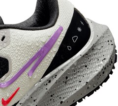 Nike Air Zoom Pegasus 39 Shield Hava Şartlarına Dayanıklı Kadın Yol Koşu Ayakkabı DO7626-003