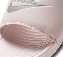 Nike Victori One Kadın Terliği CN9677-600