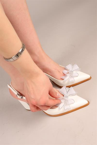 ALFİOS Kurdele Detaylı Topuklu Ayakkabı BEYAZ