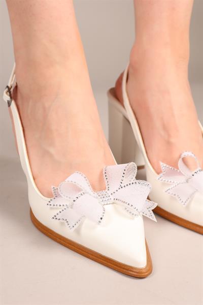 ALFİOS Kurdele Detaylı Topuklu Ayakkabı BEYAZ