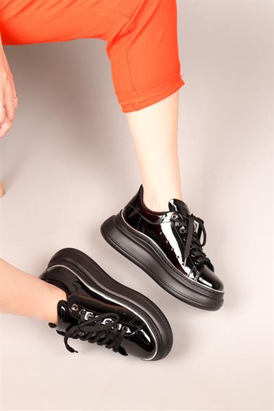 ALVA Bağcıklı Rugan Sneakers SİYAH