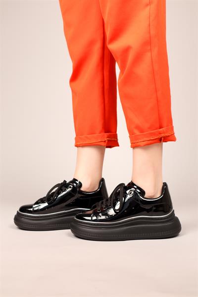 ALVA Bağcıklı Rugan Sneakers SİYAH