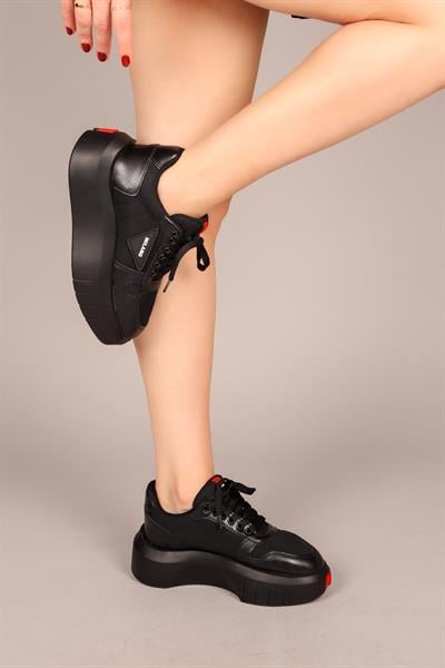 ARNA Kırmızı Detaylı Kadın Spor Ayakkabı SİYAH