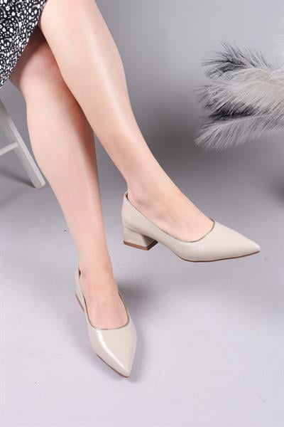 ASPEN Margelli Alçak Topuklu Ayakkabı BEJ