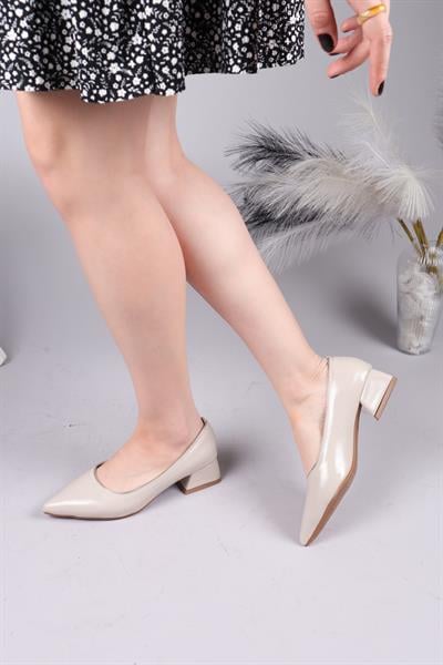 ASPEN Margelli Alçak Topuklu Ayakkabı BEJ