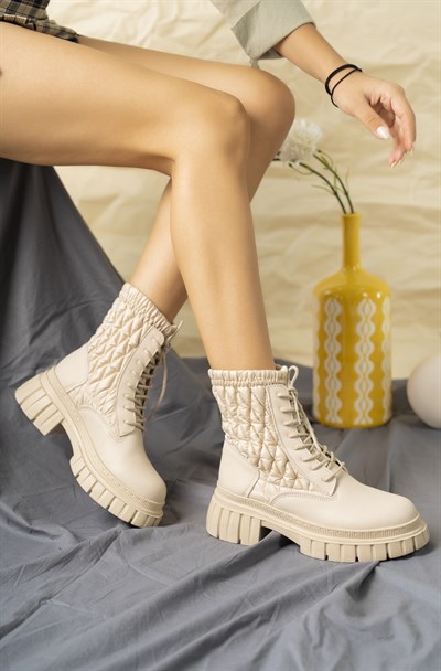 Bağcık Detaylı Kapitone Bot TEN