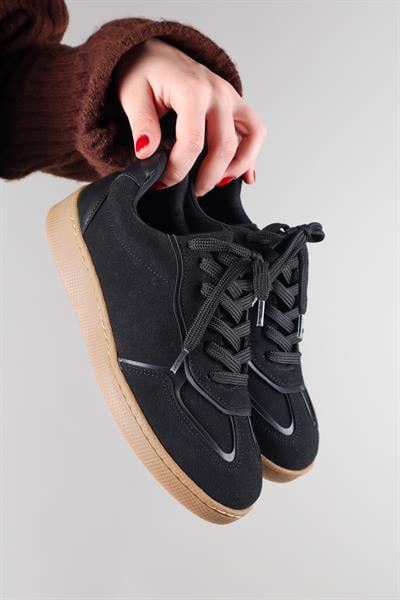 BANTE Cilt Garnili Süet Sneakers SİYAH