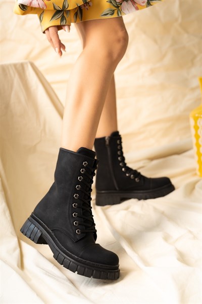 Burun Dikişli Postal SİYAH