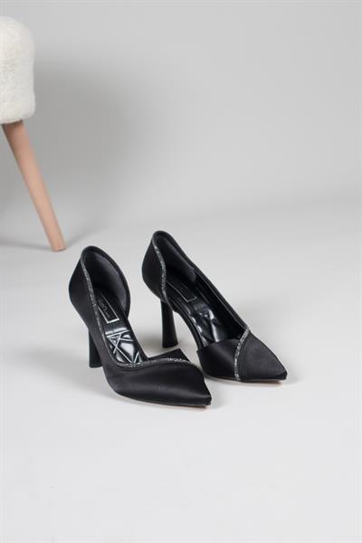 CAMİLA Karnı Yarık Stiletto SİYAH