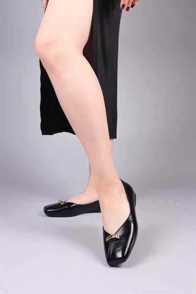 CHIN Gold Tokalı Babet SİYAH