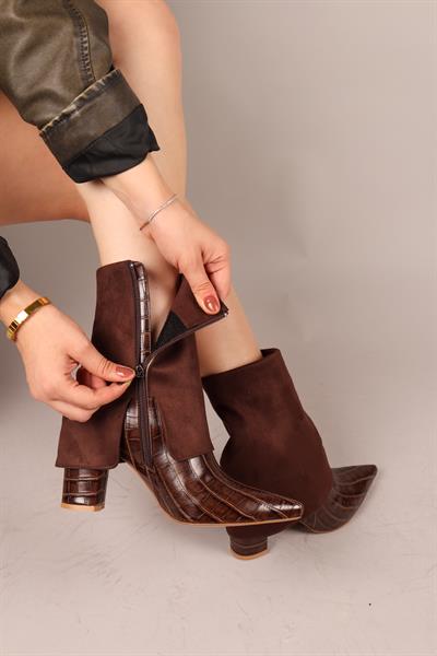 CİBUTİ Süet-Kroko Garnili Topuklu Bot KAHVERENGİ