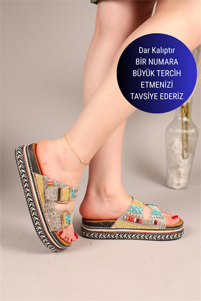 CONCHA Boncuk ve Taş Aksesuarlı Terlik BEJ