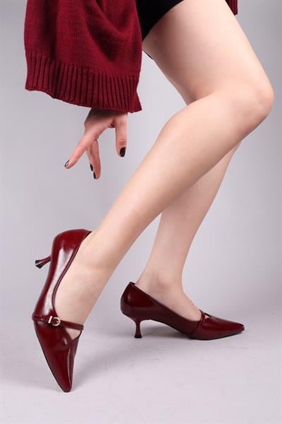 CORTEZ V Dekolteli Biyeli Stiletto BORDO