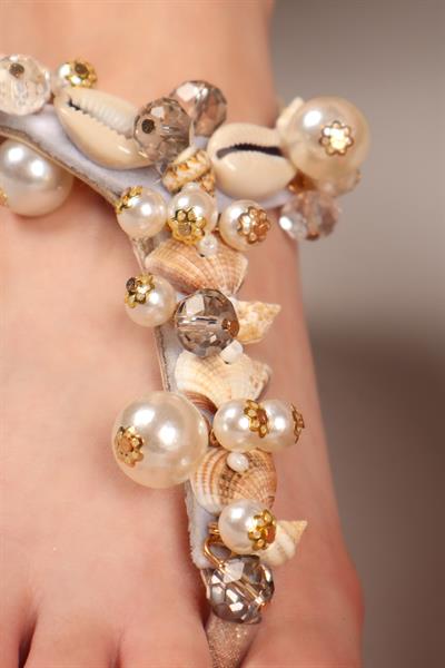 COWRY Deniz Kabuklu Parmak Arası Sandalet GOLD