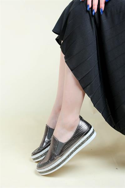 Delikli Taş Detaylı Sneakers PLATİN