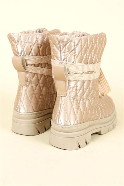 Dikiş Detaylı Parlak Şişme Bot NUT