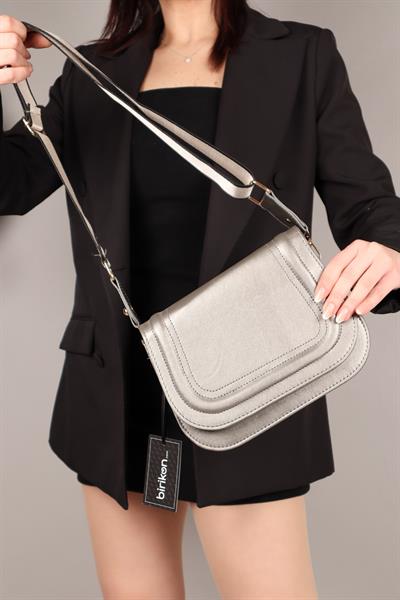 Dikişli Kapaklı Çapraz Çanta PLATİN