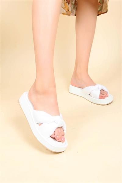 Düğümlü Puf Terlik BEYAZ