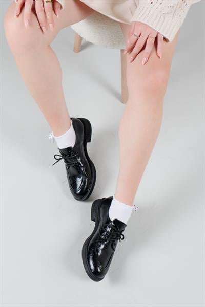 ELİTSA Bağcık Detaylı Kadın Ayakkabı SİYAH