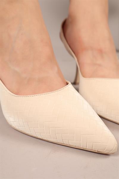 FERUNYA Dokulu Arkası Açık Stiletto TEN