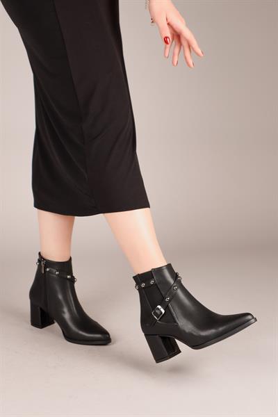 GİTA Troklu Topuklu Bot SİYAH