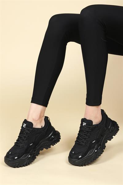 GUJA Cilt Garnili Kalın Tabanlı Kadın Spor Ayakkabı SİYAH