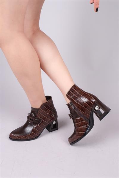 HİBBİNG Topuk Detaylı Fermuarlı Topuklu Bootie KAHVERENGİ